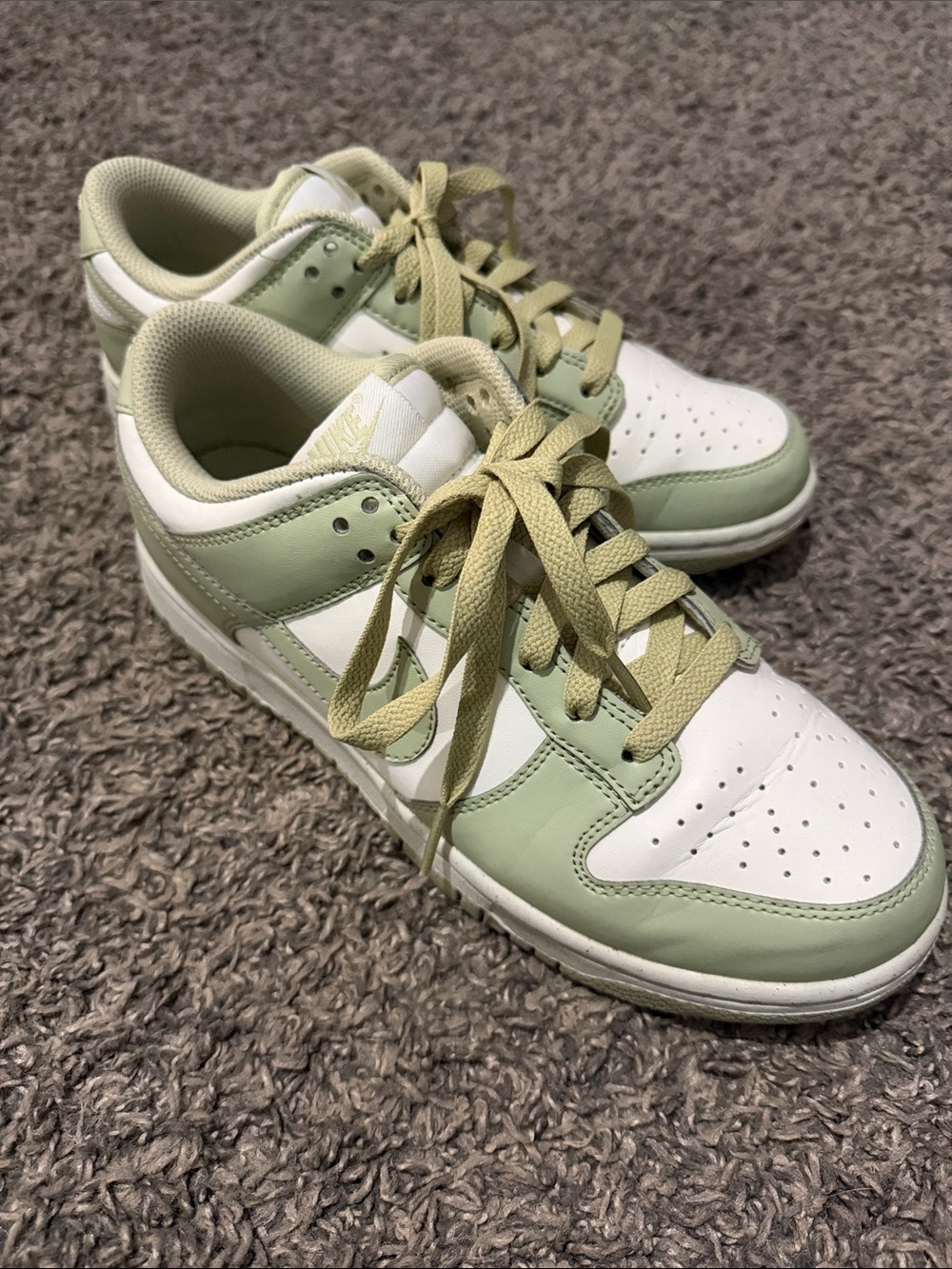 Nike Low-Top Sneakers in White & Sage